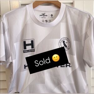 Hollister sport soccer tee